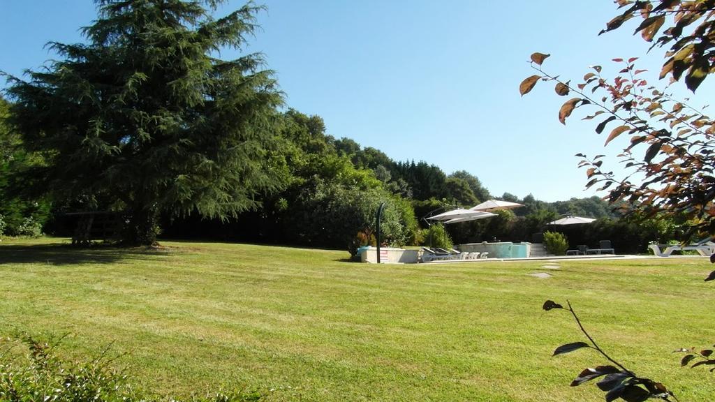 Chambres D'Hotes Domaine De Compostelle Casteide-Candau Exterior foto