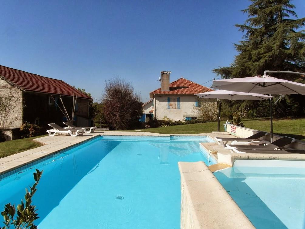 Chambres D'Hotes Domaine De Compostelle Casteide-Candau Exterior foto